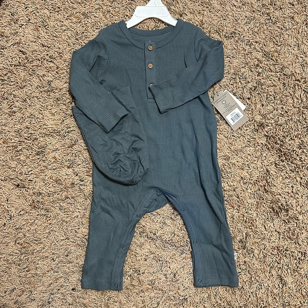 Honest Baby Onesie and Hat 12 Month
